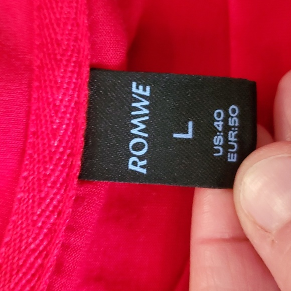 ROMWE graphic tshirt - Picture 3 of 8